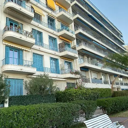 Palais Elisabeth Promenade Des *